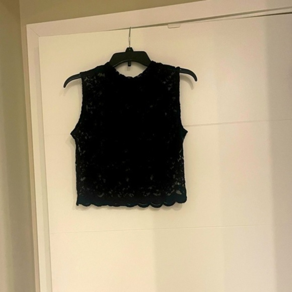 Black Lace Sleeveless crop top